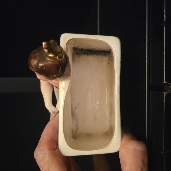 Vintage Ballerina Ceramic Holder/Planter! - Picture 5 of 5